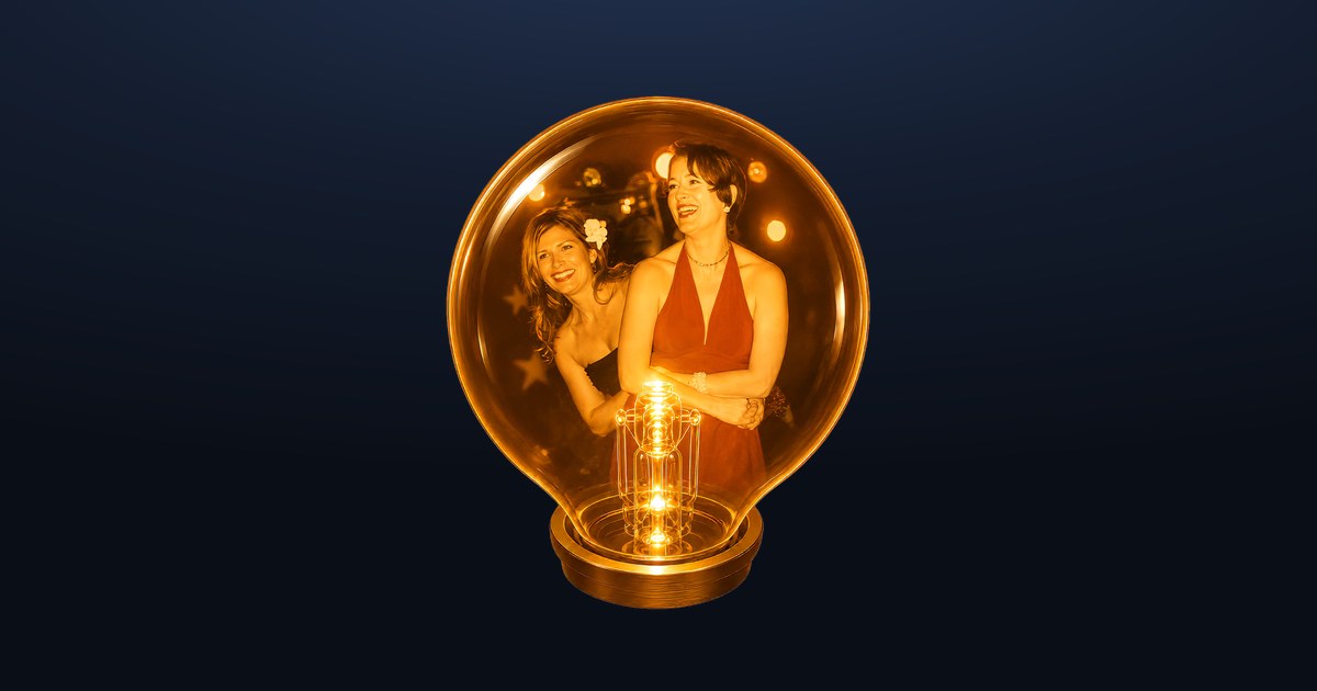 Women's Heart Health — bulb on the BROADWAY sign